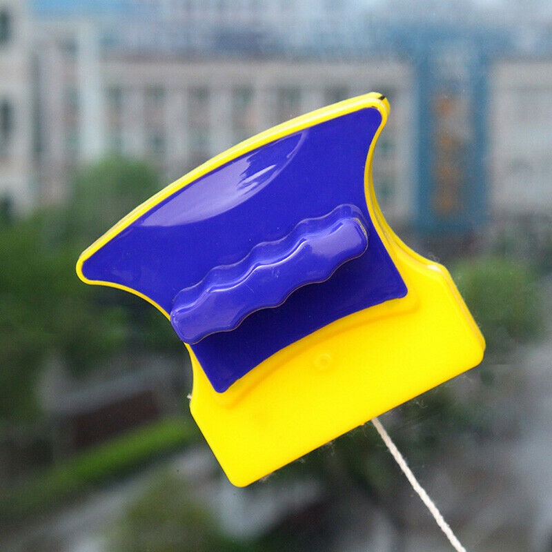 Dispozitiv magnetic pentru curatat geamuri de grosime maxim 0,5cm teleMAG