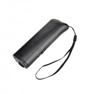 Aparat impotriva cainilor agresivi si pentru dresaj cu ultrasunete negru, functie de lanterna, acumulator inclus