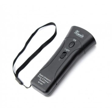 Aparat impotriva cainilor agresivi, cu lanterna si acumulator inclus